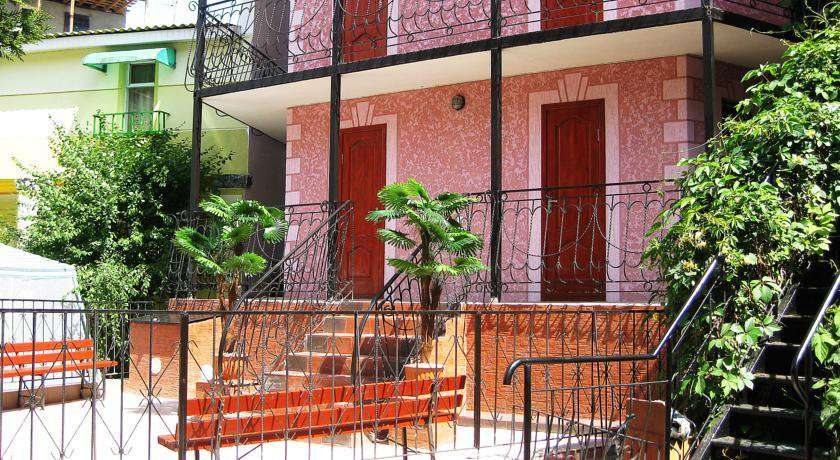 Гостевой дом Розовый Фламинго Саки-5